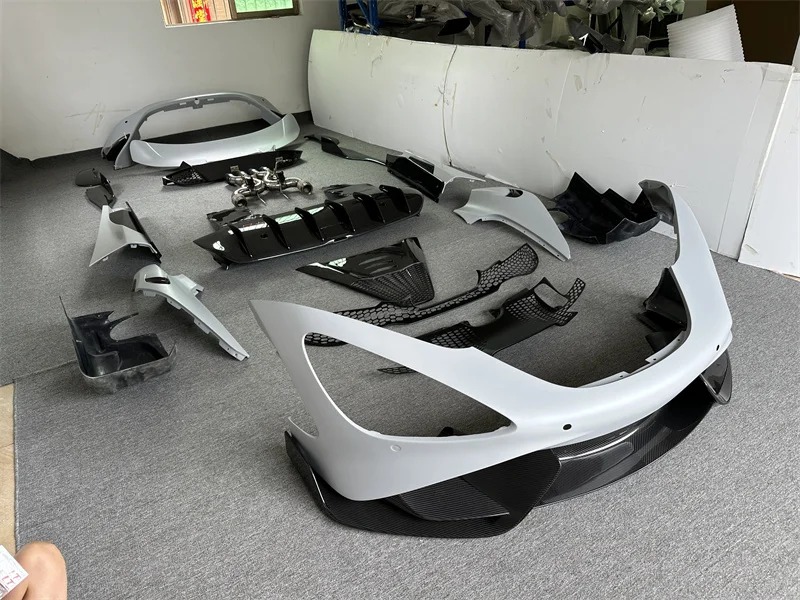 765LT Style Carbon Fiber Body Kit for  720S Upgraded 765LT Front Bumper Rear Bumper Rear Spoiler Fender Exhaust Pipe